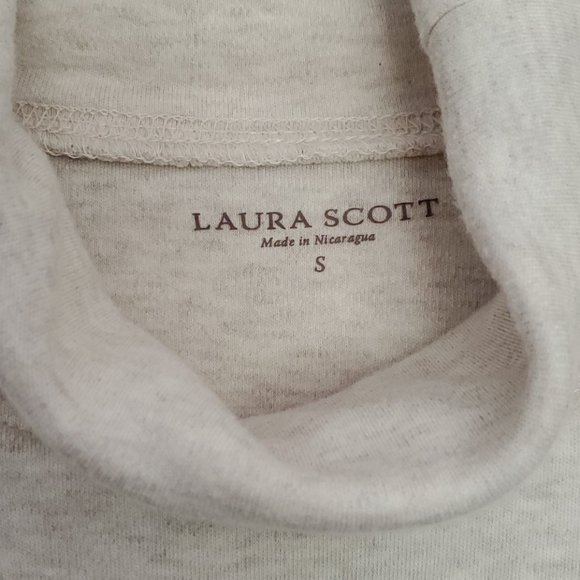 Laura Scott Turtle Neck Top - Picture 3 of 6